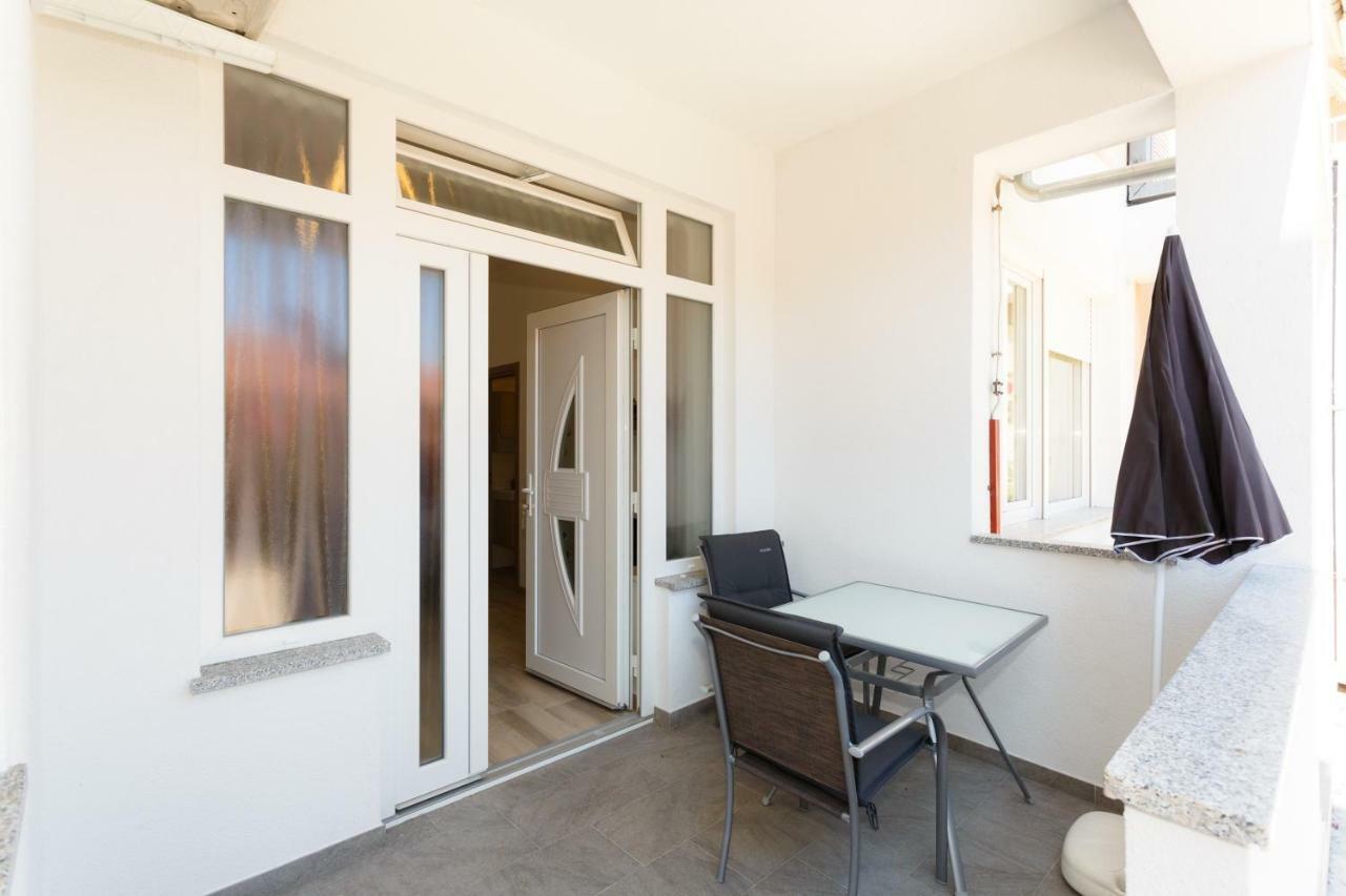 Apartment Rosemary 24 Крк Екстер'єр фото