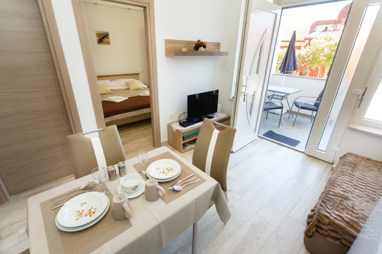 Apartment Rosemary 24 Крк Екстер'єр фото