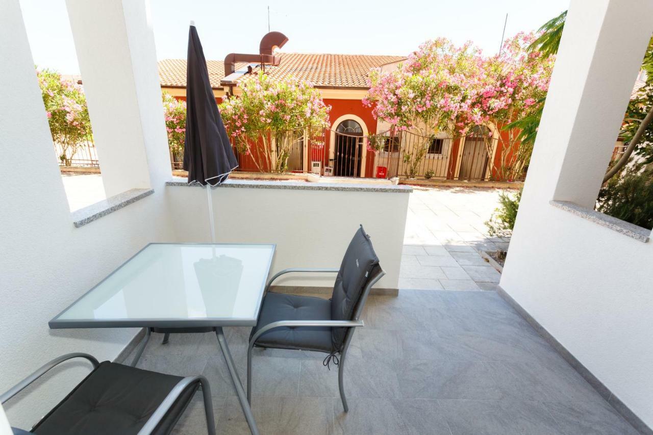 Apartment Rosemary 24 Крк Екстер'єр фото